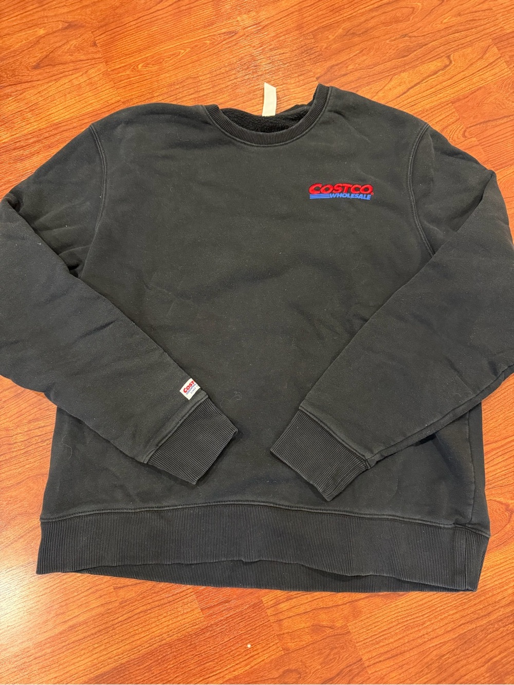 COSTCO Men’s Large Ladies XL 
Black Crewneck Sweatshirt